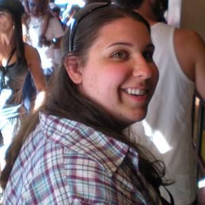 Meet your Posher, Caitlin